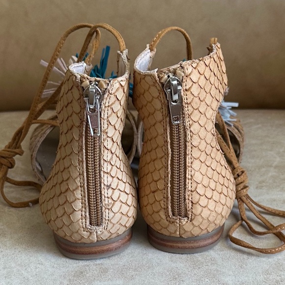 Steve Madden Monrowe Suede Tassel Leather Gladiator Sandals Size 6.5 NWOT Boho - Picture 4 of 11